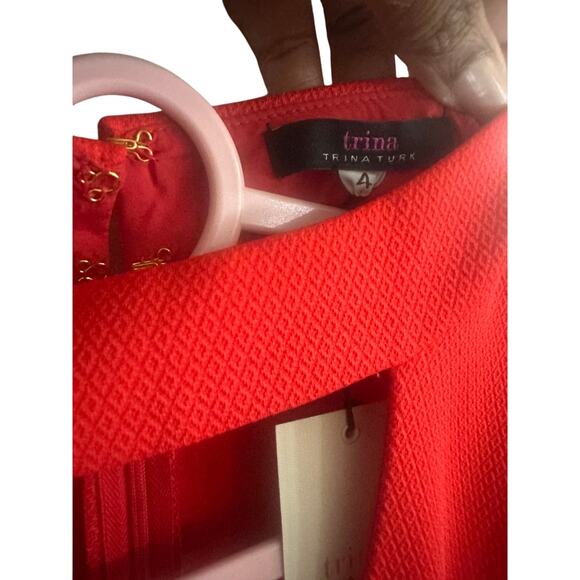 NWT Trina Turk Women's Cutout Mock Neck Mini Dress Short Sleeve Red Bodycon 4 - Picture 3 of 15